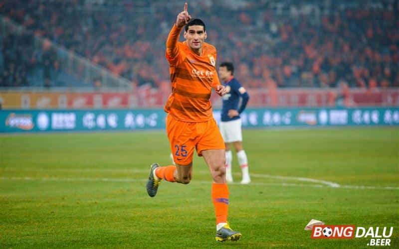 Sự nghiệp của “gã tóc xù” Marouane Fellaini